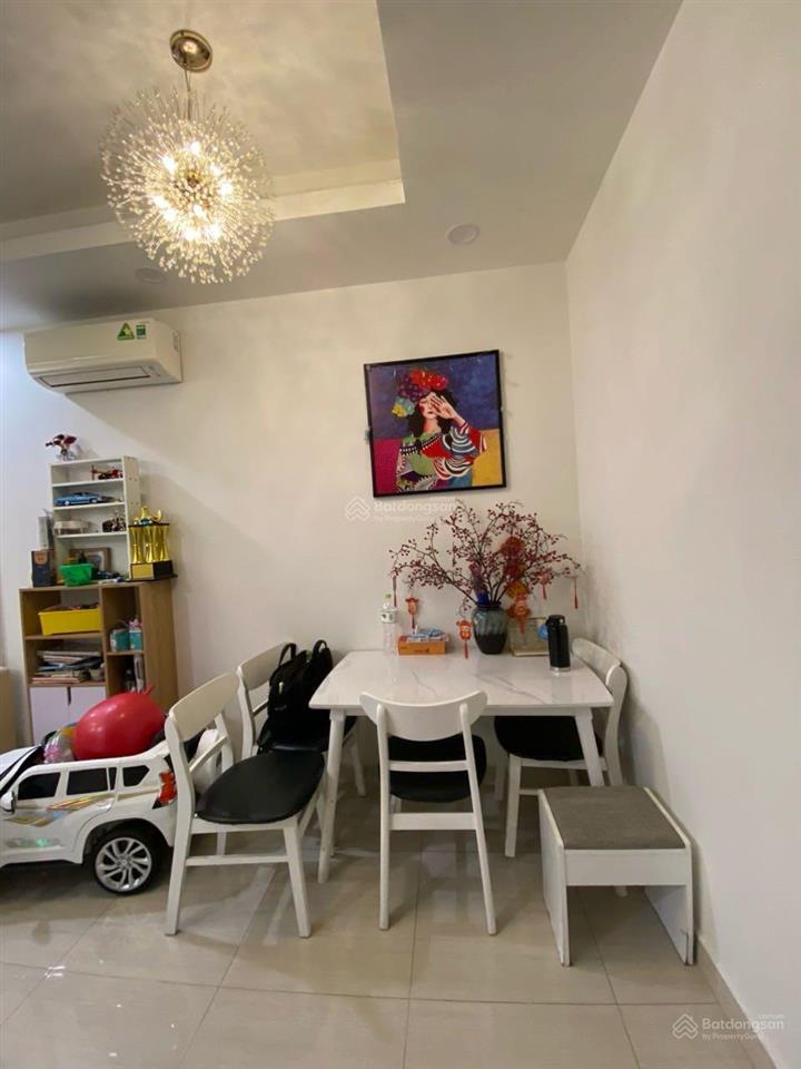Cho thuê căn hộ moonlight boulevard 2pn 2wc đầy đủ nội thất giá 11 triệu/tháng view quận 1