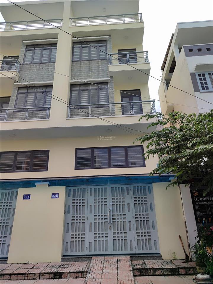 Bán nhà đường 24 kdc bình phú 5x24 4 lầu mới tinh có thang máy