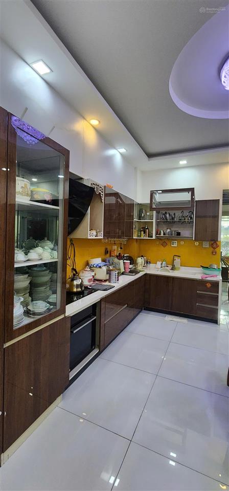 Bán nhà đường 24 kdc bình phú 5x24 4 lầu mới tinh có thang máy