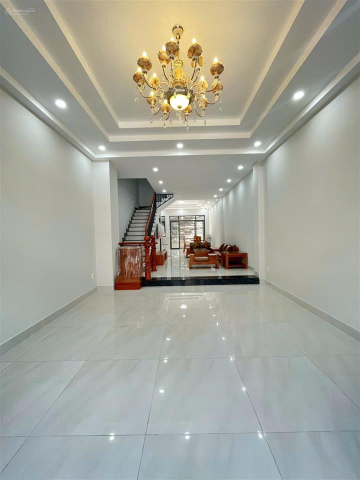 Nhà mới 95% đường 23 kdc bình phú 4,5x20m, 4 lầu