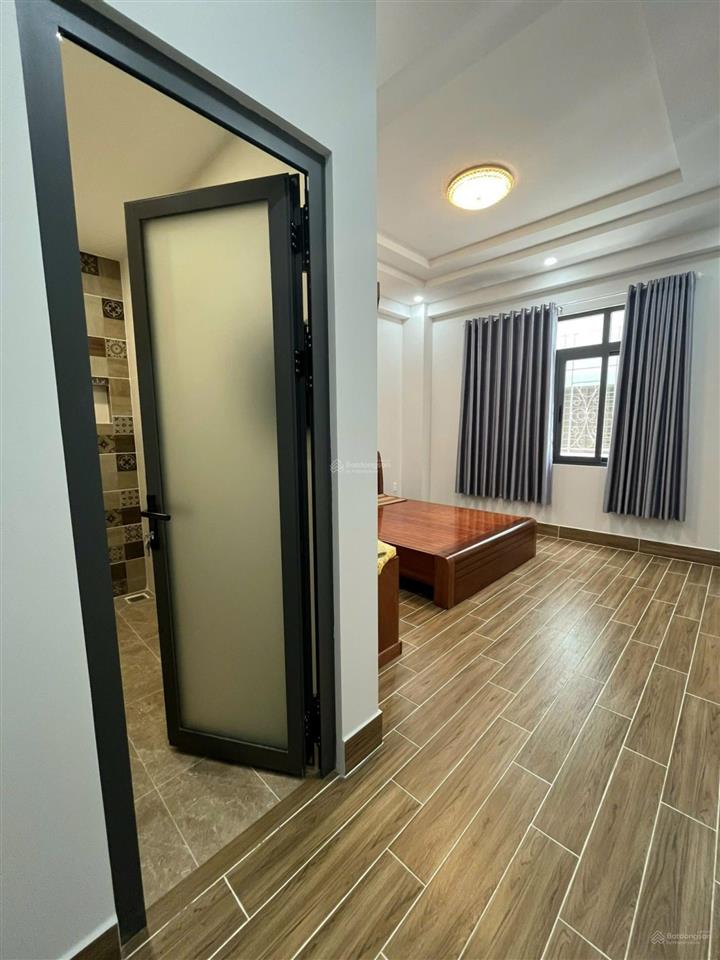 Bán nhà kdc bình phú 5x24 quận 6 sát metro có thang máy