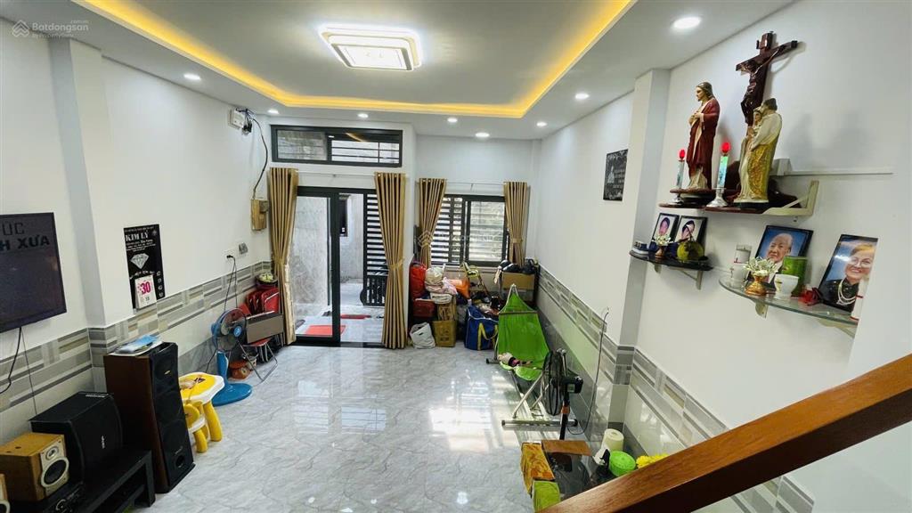Định cư bán gấp nhà 52m2 (4x13m) đường âu cơ, phường 10, tân bình, 3 phòng ngủ, giá 4,9 tỷ tl