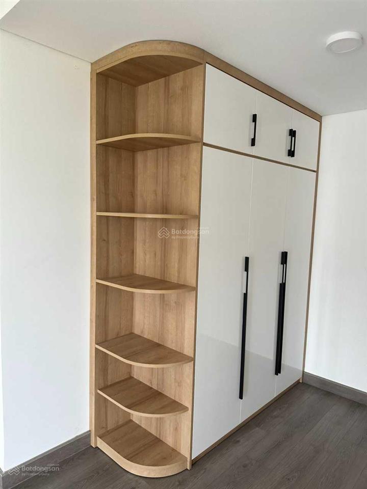 Bán căn hộ tầng trệt 3pn  3wc  2bancon, dt 120.7m2 diamond centery celadon