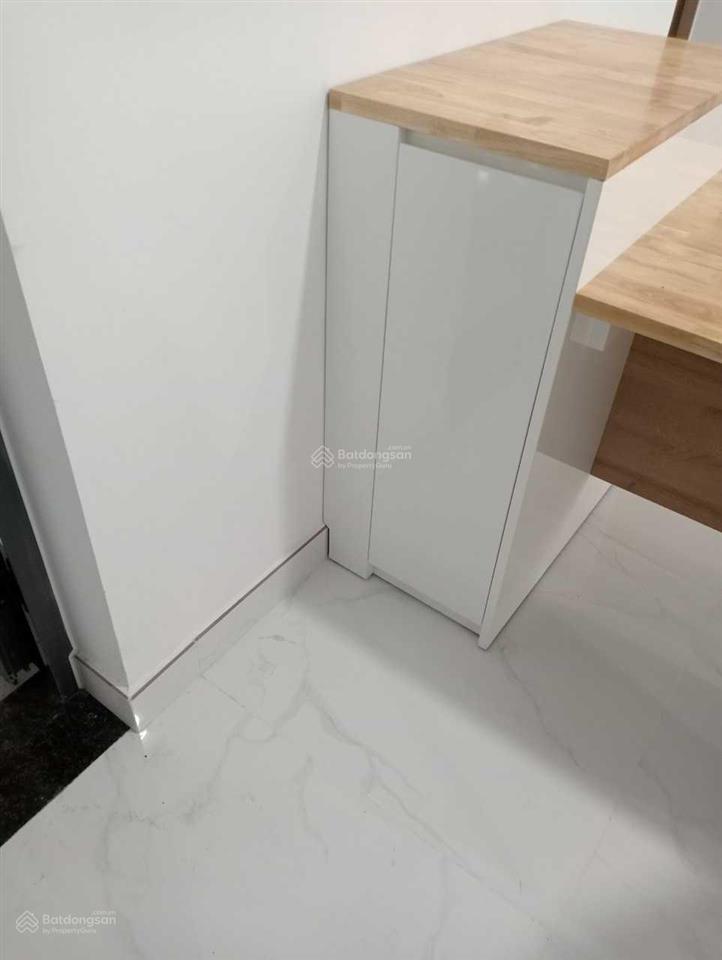 Bán căn hộ tầng trệt 3pn  3wc  2bancon, dt 120.7m2 diamond centery celadon