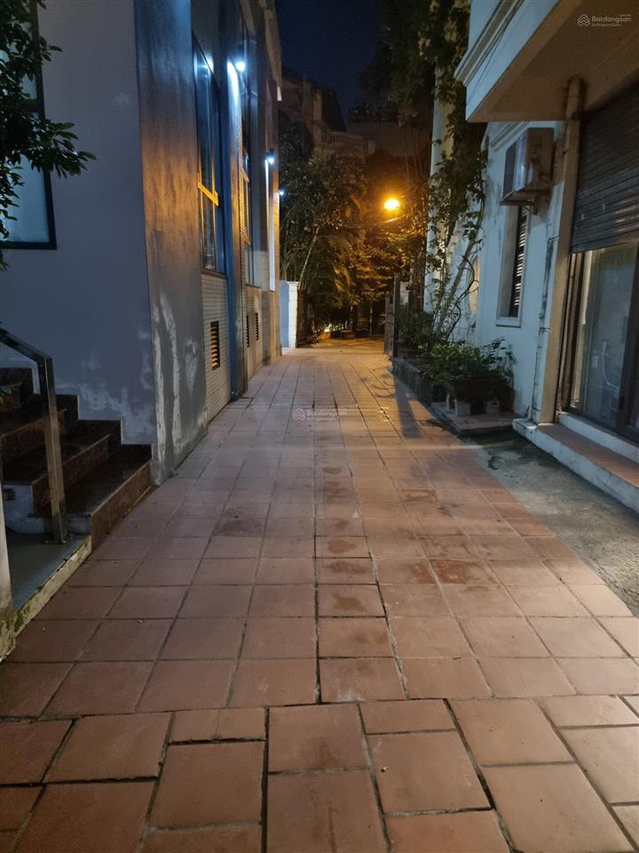 Chính chủ bán nhà ngõ 45 tô ngọc vân  p quảng an  tây hồ  hà nội 240m2x3t, gara ôtô, giá 78 tỷ