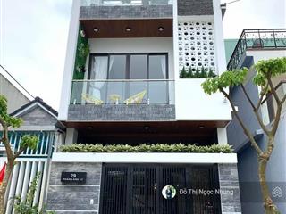 Bán nhà đường tôn đản,2 tầng căn góc, 100m2, ngay cầu vượt ngã 3 huế giá chỉ 2,8 tỷ