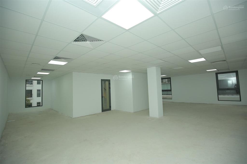 Gia đình chuyển đổi cần bán biệt thự 204 nguyễn tuân, dt 224m2, 6 tầng + 1 hầm, lô góc 3 mặt thoáng