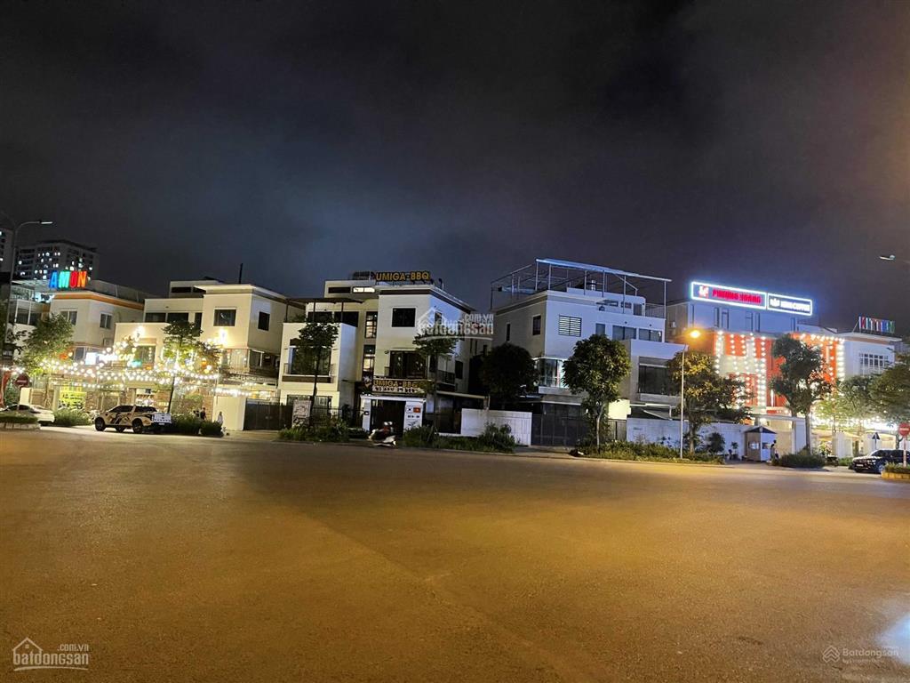 Chính chủ bán biệt thự ngoại giao đoàn mặt phố nguyễn xuân khoát vị trí đẹp 2 mặt đường kinh doanh