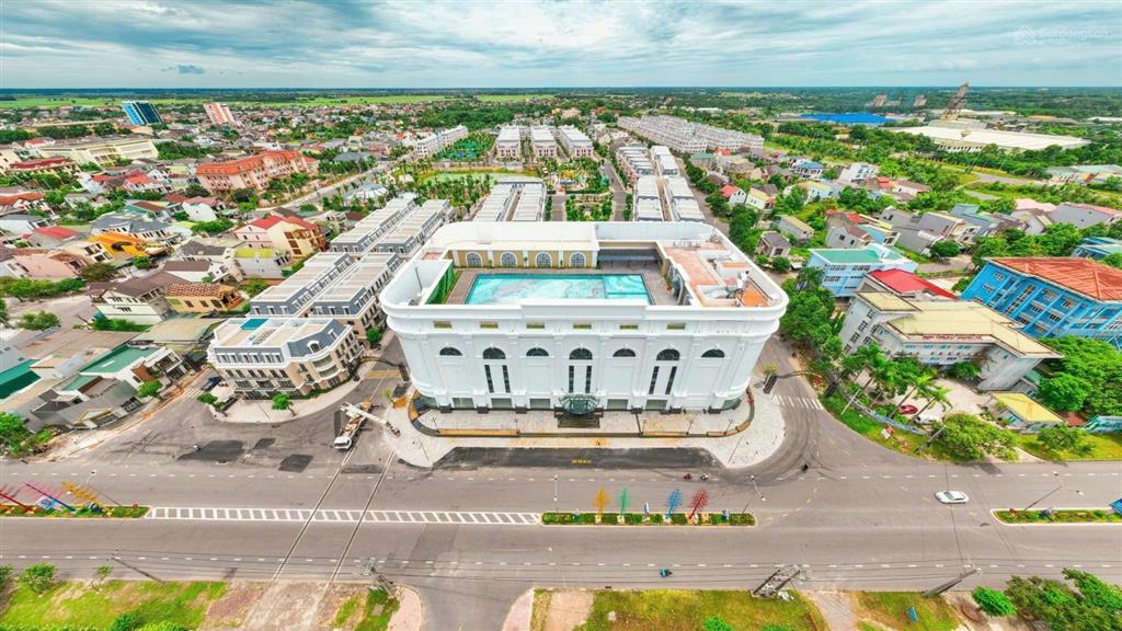 Bán cắt lỗ biệt thự 257m2, view hồ, hàng cực hiếm giá chỉ 17,2 tỷ