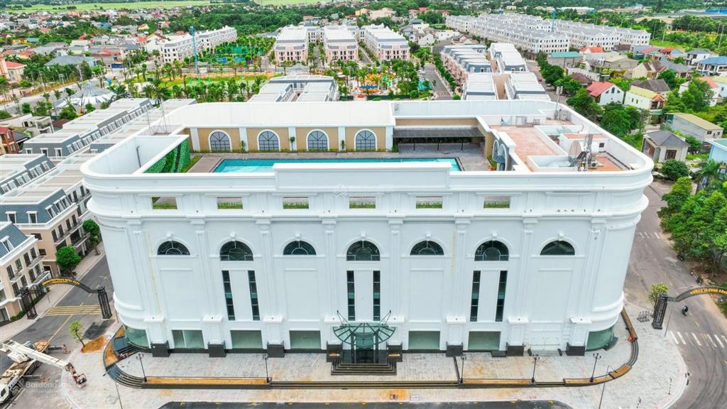 Bán cắt lỗ biệt thự 257m2, view hồ, hàng cực hiếm giá chỉ 17,2 tỷ