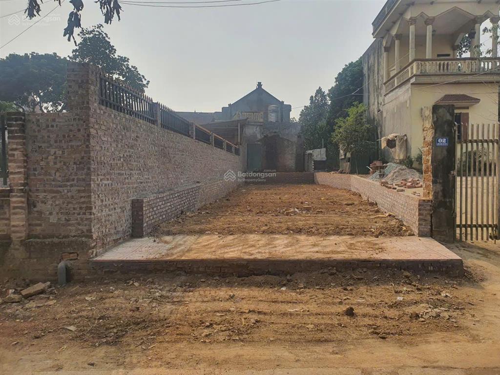 Bán đất 120m2 x 6.5mt trục liên thôn, thôn 2 phú cát.