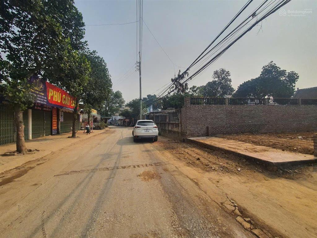 Bán đất 120m2 x 6.5mt trục liên thôn, thôn 2 phú cát.