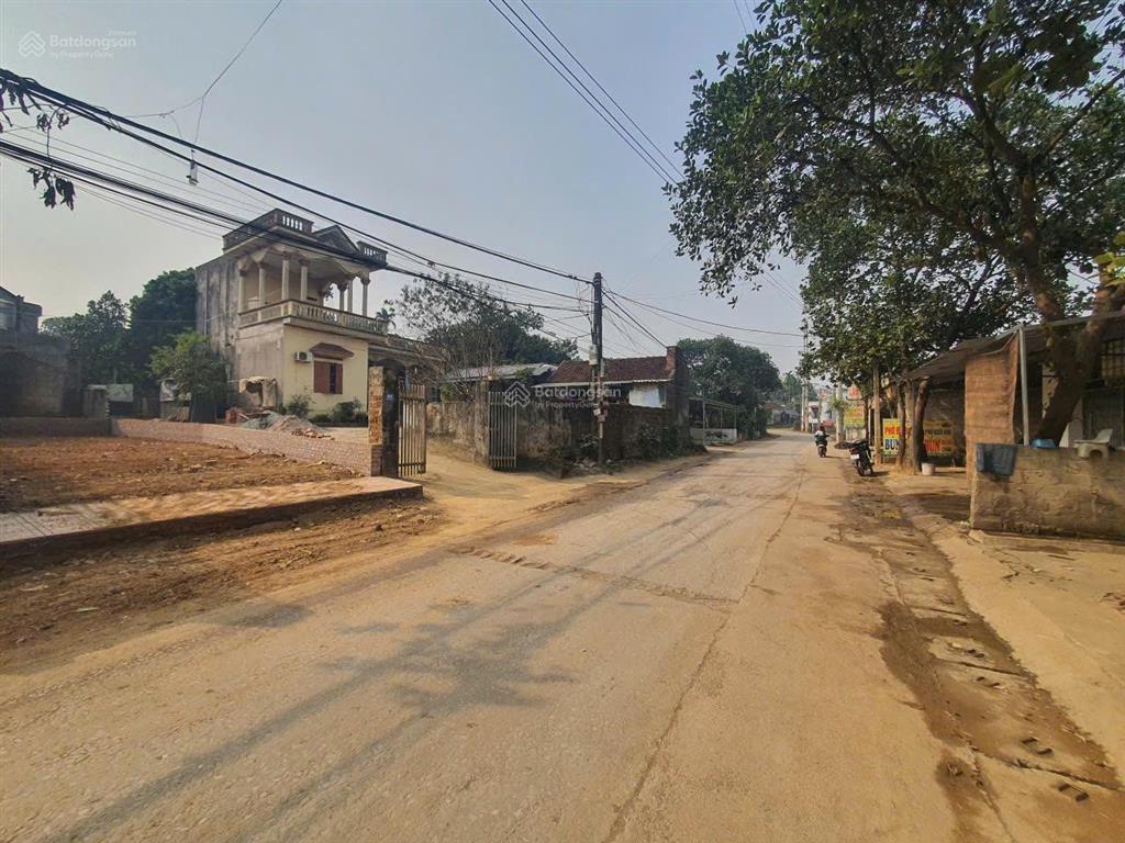 Bán đất 120m2 x 6.5mt trục liên thôn, thôn 2 phú cát.