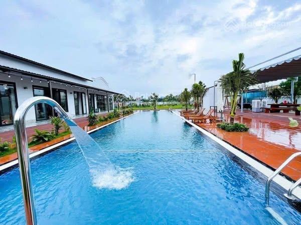 Bán villa 4000m2 để ở hoặc kinh doanh khu sinh thái minh trí  sóc sơn giá chỉ hơn 4 tr/m2