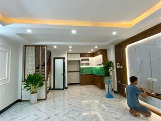 CC cần bán nhà phân lô phố Trung Kính,Yên Hòa 34 m2 x 5  t mới tinh giá 7,9 tỷ