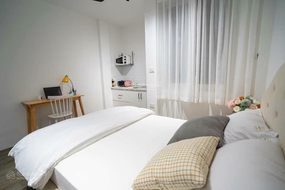 Bán nhà phân lô phố 47 nguyên hồng 44 tỷ 90 m2 mt 7m xây 7 tầng thang máy cho thuê 80 triệu/tháng