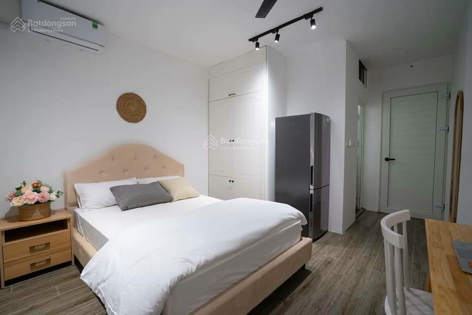 Bán nhà phân lô phố 47 nguyên hồng 44 tỷ 90 m2 mt 7m xây 7 tầng thang máy cho thuê 80 triệu/tháng