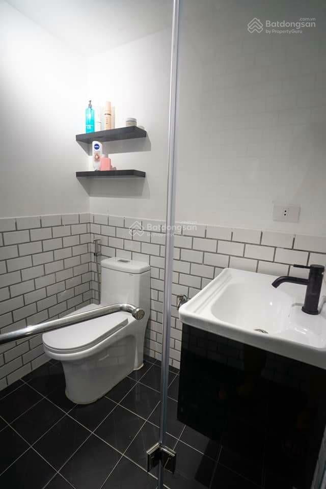 Bán nhà phân lô phố 47 nguyên hồng 44 tỷ 90 m2 mt 7m xây 7 tầng thang máy cho thuê 80 triệu/tháng