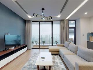 Gia đình cần bán nhanh ch 98m2 toà new skyline văn quán, 2pn full nội thất. view hồ.  0987 459 ***