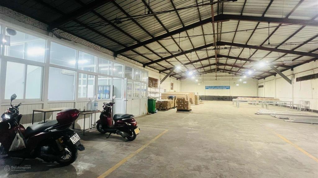 Cho thuê kho quận 10 (xe container ra vào thoải mái)