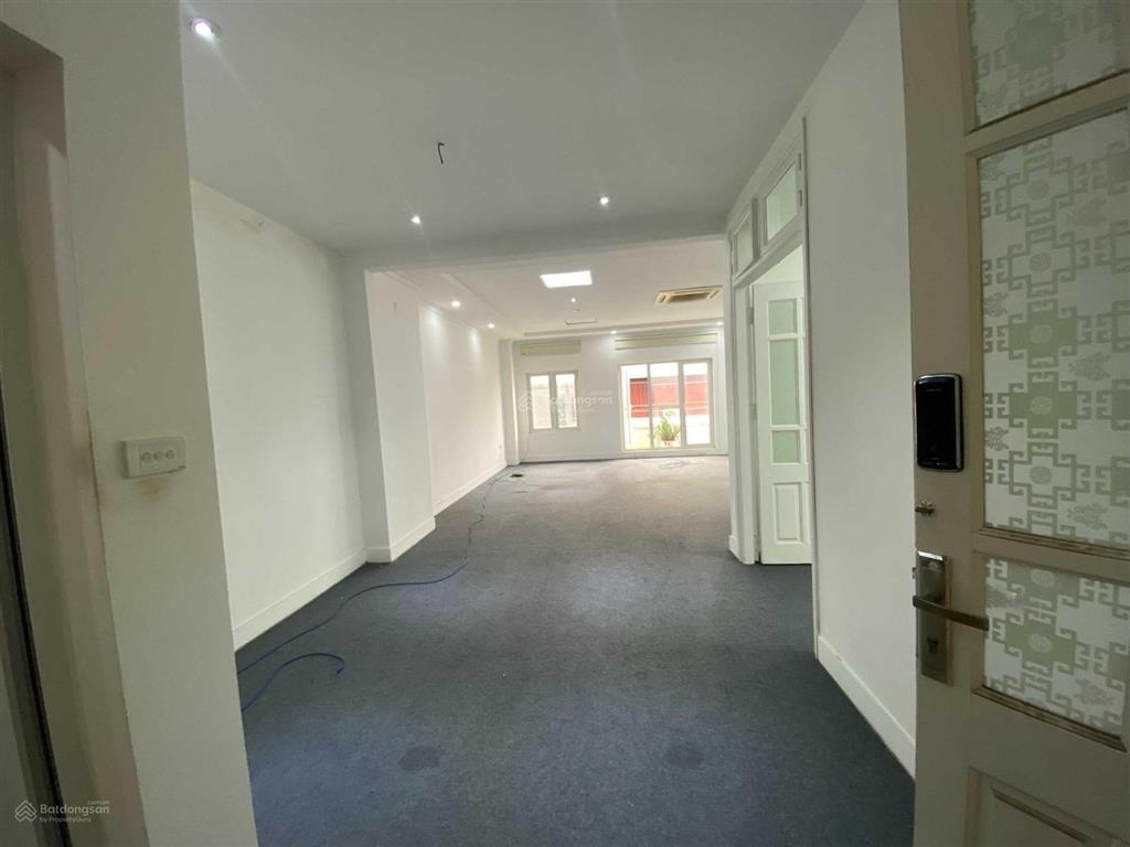 Cho thuê văn phòng siêu rẻ cầu giấy, 70m2 giá 13tr,  0966 772 ***