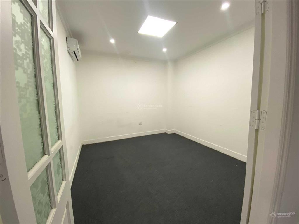 Cho thuê văn phòng siêu rẻ cầu giấy, 70m2 giá 13tr,  0966 772 ***