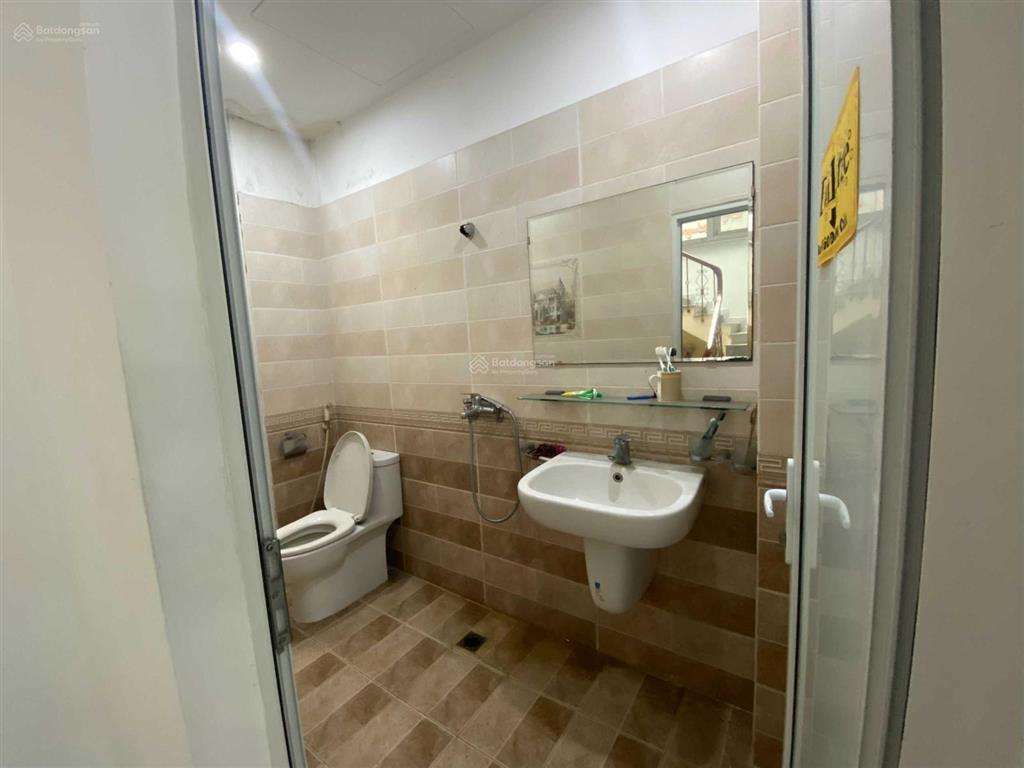 Cho thuê văn phòng siêu rẻ cầu giấy, 70m2 giá 13tr,  0966 772 ***