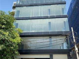 Cho thuê nhà mặt tiền lớn vị trí thuận tiện trung tâm q7 10x20m t 5l 90tr/th