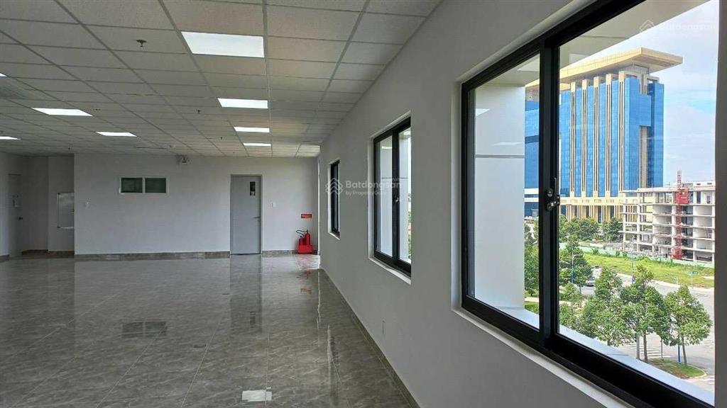Cho thuê vp (office for lease)  tp mới tỉnh bình dương  miễn phí tiền thuê 02 tháng