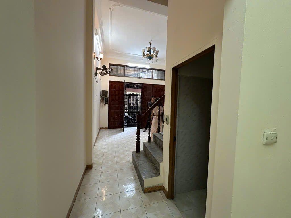 Bán Nhà Giáp Bát - Hoàng Mai , DT 44M2 , Gia Nhỉnh 7 Tỷ , Lo Góc , 2 Thoáng 