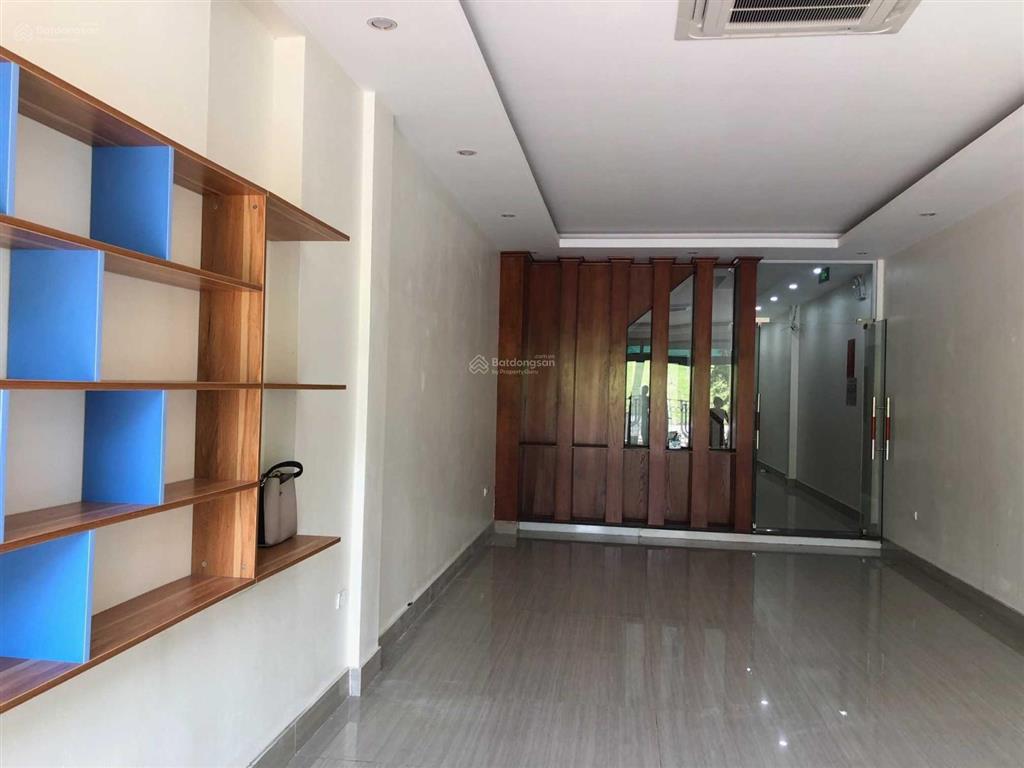 Cho thuê vp ô tô đỗ cửa 14/1 ngọc lâm, đối diện đê, cách cầu chương dương 300m, giá 3tr 0913 345 ***