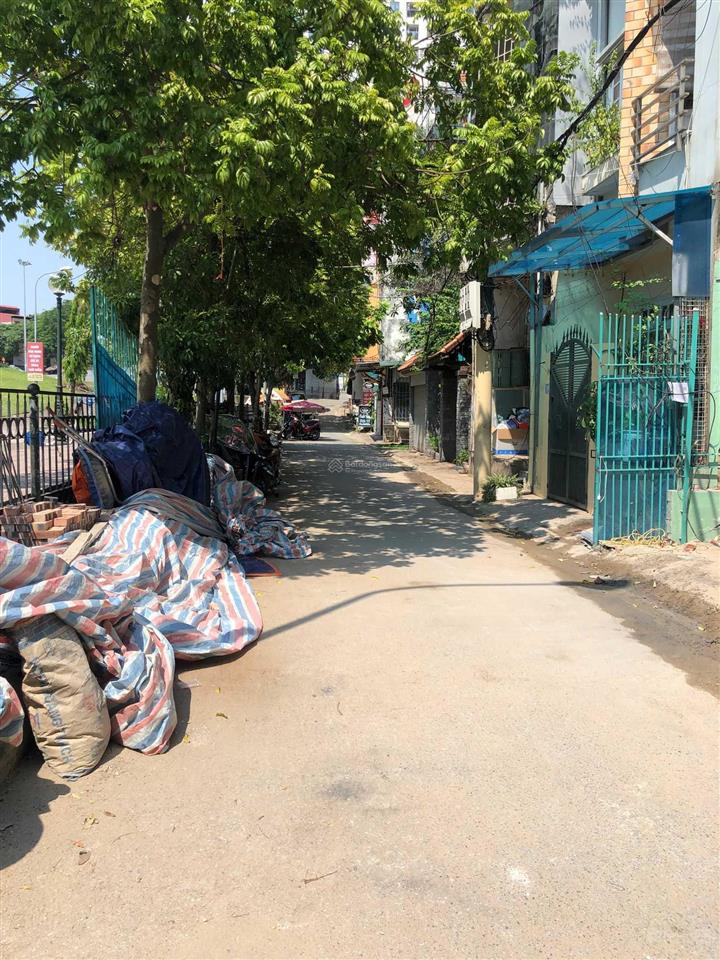 Cho thuê vp ô tô đỗ cửa 14/1 ngọc lâm, đối diện đê, cách cầu chương dương 300m, giá 3tr 0913 345 ***