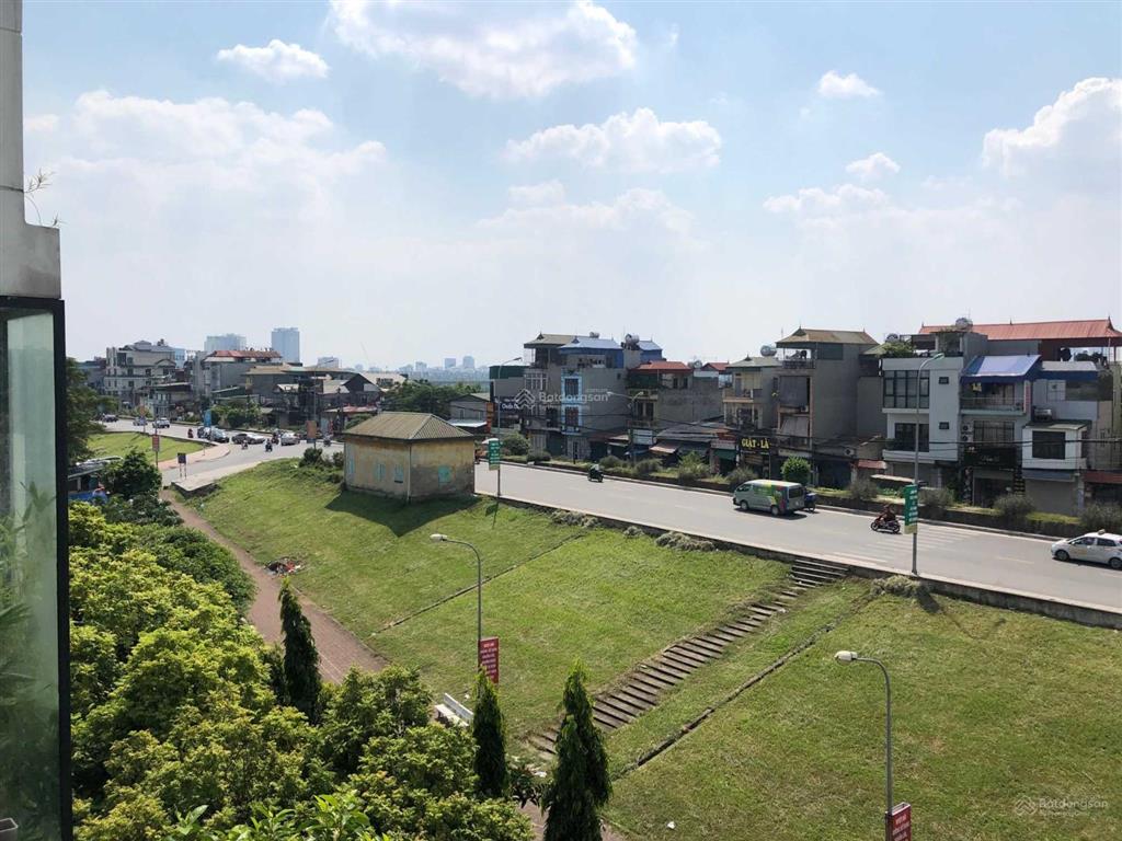 Cho thuê vp ô tô đỗ cửa 14/1 ngọc lâm, đối diện đê, cách cầu chương dương 300m, giá 3tr 0913 345 ***