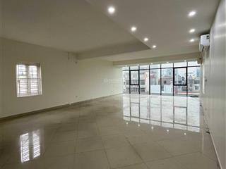 Cho thuê sàn văn phòng 180 m2/tầng, sàn thông, mặt phố quang trung