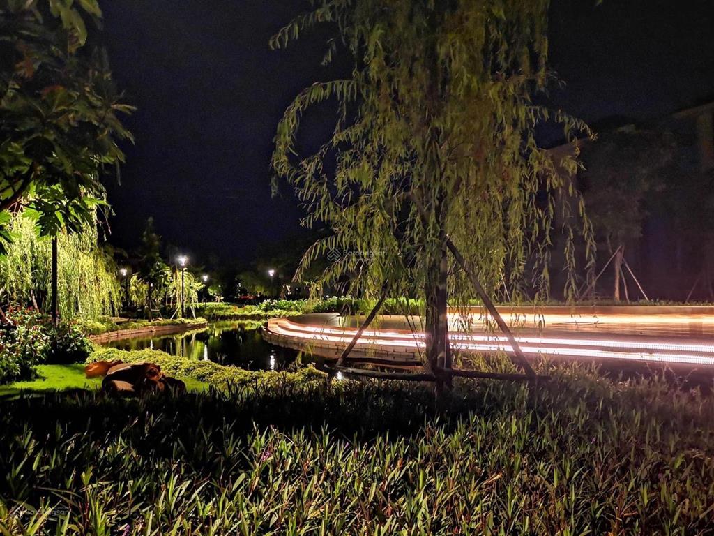Bán biệt thự đơn lập kiểu pháp vị trí góc siêu đẹp, mặt tiền đường lớn 30m, giá tốt dự án