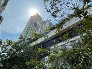 Bán nhà mt cách mạng tháng 8, q. 10, 20mx43m, giá 250 tỷ, thích hợp xây tòa nhà văn phòng cho thuê