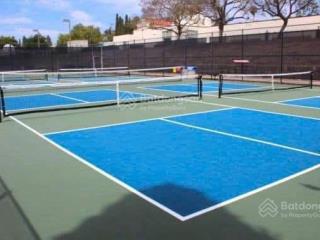 Cho thuê 7 sân pickleball, 6 sân mái che đường nguyễn oanh nối dài, giá 70tr/tháng