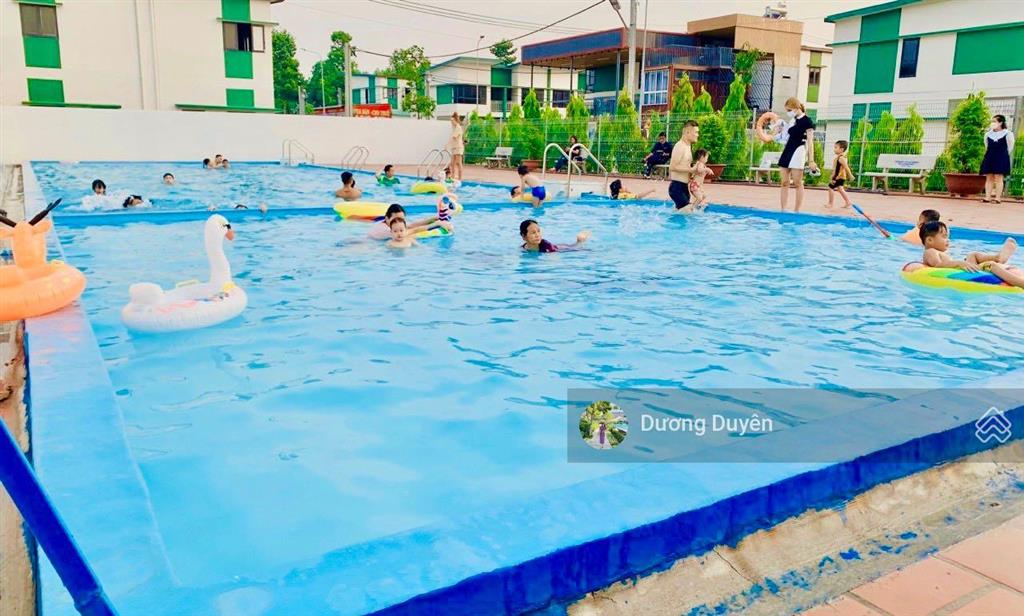 Cần bán căn shophouse ngay trục đường lớn cạnh trường đh quốc tế việt đức  bến cát 0975 362 ***