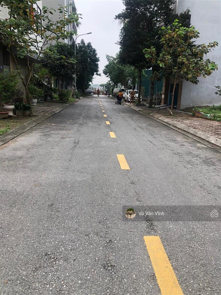 Bán đất tái định cư, vỉa hè, thạch bàn 80m2, mặt tiền 5.3m, giá nhỉnh 10 tỷ
