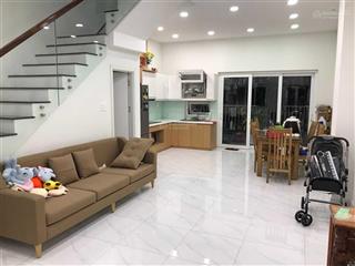 Bán nhà phố khu biệt lập rio vista, nội thất đã làm chỉnh chu, giá bán 9 tỷ.  0898 536 ***