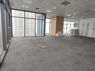 Chủ nhà cần cho thuê lô văn phòng 140m2 tại tháp văn phòng mặt đường cầu giấy, hà nội