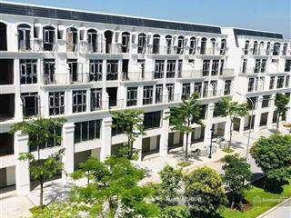 Chính chủ bán liền kề mặt đường 30m. xây 5 tầng. diện tích đất 100m2. diện tích sử dụng gần 500m2