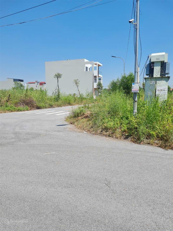 Lô đất trung tâm phường bắc giang, tỉnh bắc ninh. dt106m2  mt 6,3m. kinh doanh đỉnh. giá 7,7 tỷ