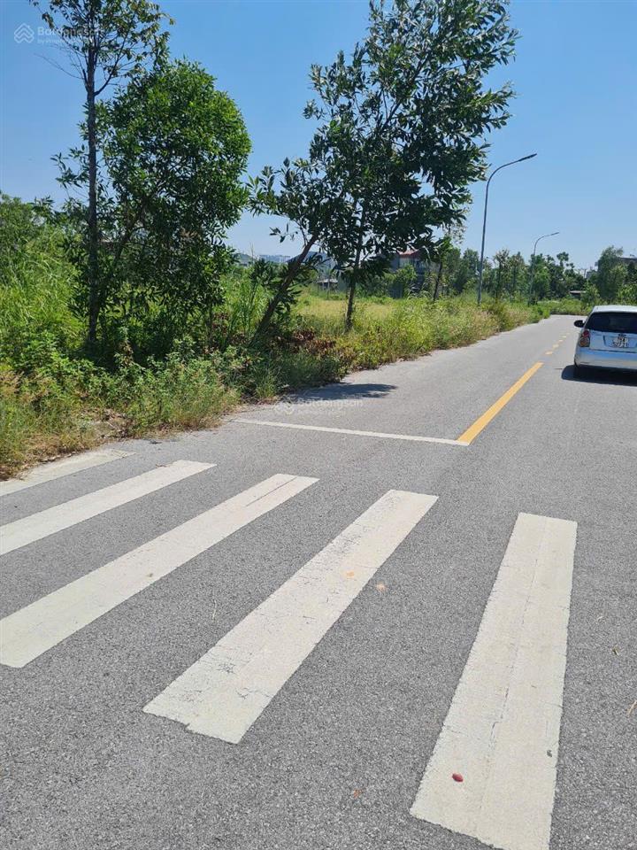 Lô đất trung tâm phường bắc giang, tỉnh bắc ninh. dt106m2  mt 6,3m. kinh doanh đỉnh. giá 7,7 tỷ