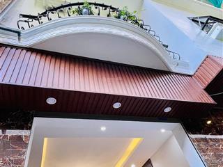 Nhà đẹp nội thất 5 sao  view chung cư hinode  ngõ sh quay đầu  cách phố 40m  chỉ 8,5 tỷ