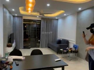 Em chuyển công tác chuyển nhượng lại căn hộ 105m2 3pn,2wc full nội thất tòa golden palace mễ trì.