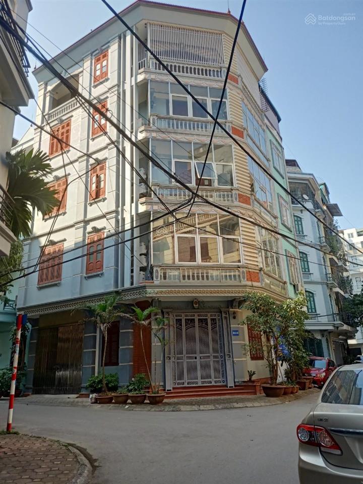 Bán nhà 106 hoàng quốc việt, cầu giấy 50m2, 15 tỷ, thang máy, gara ôtô, nhà đẹp lung linh
