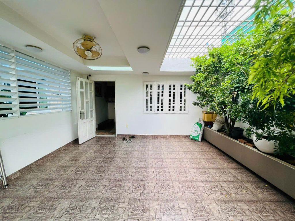  Cần bán gấp nhà mặt đường 385 phường Tăng Nhơn Phú A. Q9,243m2..,3tầng,19 tỷ