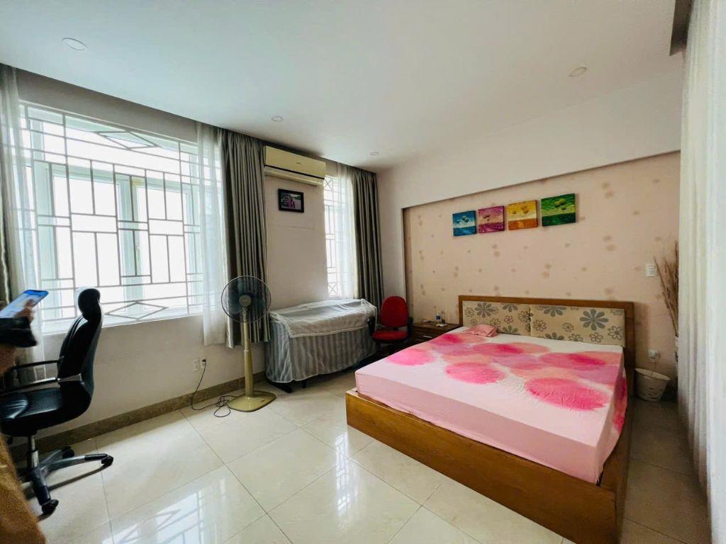  Cần bán gấp nhà mặt đường 385 phường Tăng Nhơn Phú A. Q9,243m2..,3tầng,19 tỷ