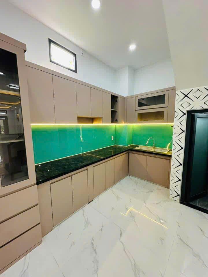  Cần bán gấp nhà mặt đường 385 phường Tăng Nhơn Phú A. Q9,243m2..,3tầng,19 tỷ